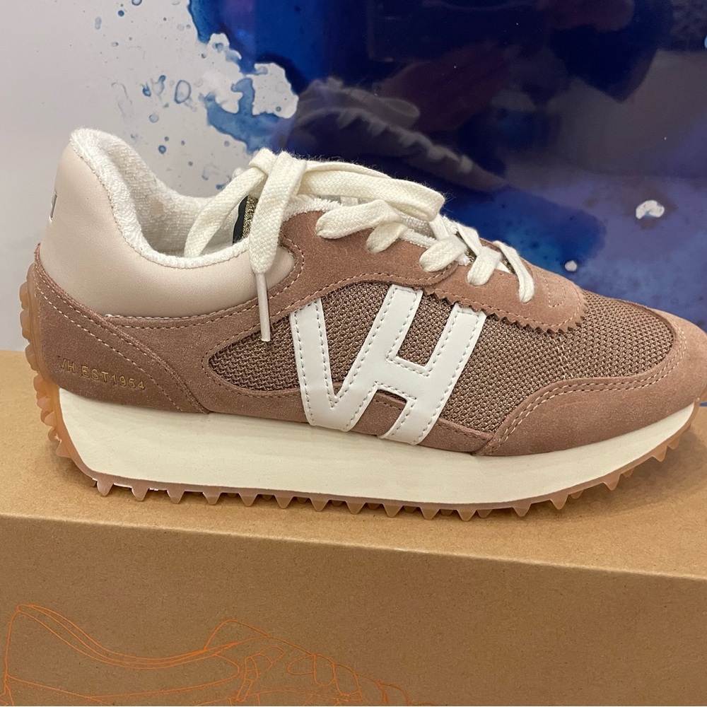 Vintage Havana Cosmic Sneakers - Picture 2 of 5